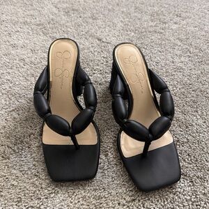 Jessica Simpson Olimpio Women's
Sandal in black size 8